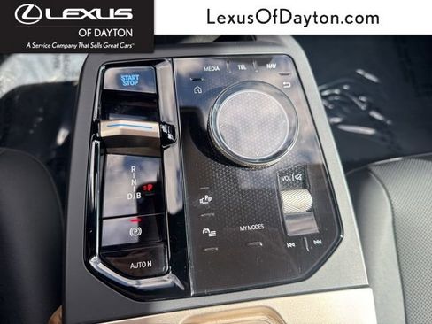 Used 2023 BMW iX xDrive50 image 23