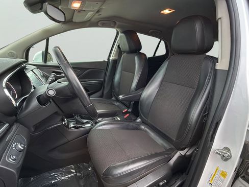 Used 2020 Buick Encore Preferred w/ Safety Package FWD image 23