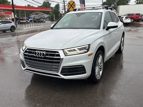 Used 2019 Audi Q5 2.0T Premium Plus w/ Premium Plus Package AWD/4WD image 3
