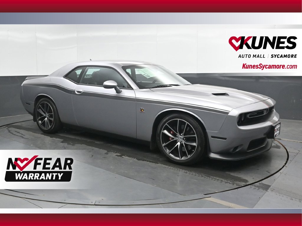 Used 2016 Dodge Challenger R/T Scat Pack RWD image 1