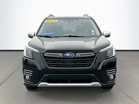 Used 2024 Subaru Forester Touring image 2