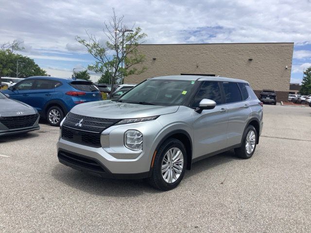 Used 2022 Mitsubishi Outlander ES FWD image 33