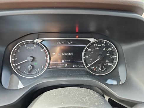 Used 2023 Nissan Rogue SV FWD image 10