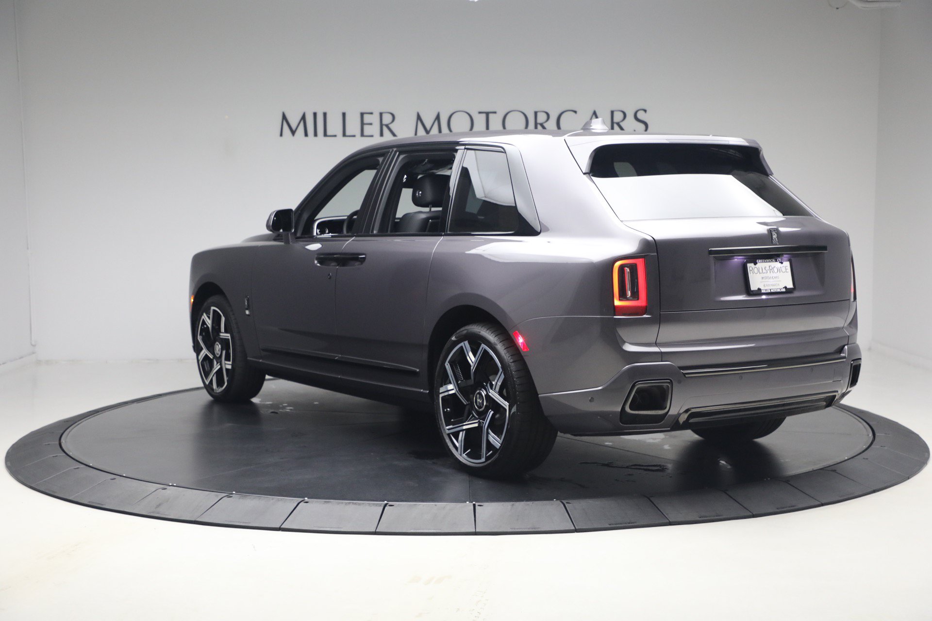 New 2027 Rolls-Royce Cullinan Black Badge AWD/4WD image 7