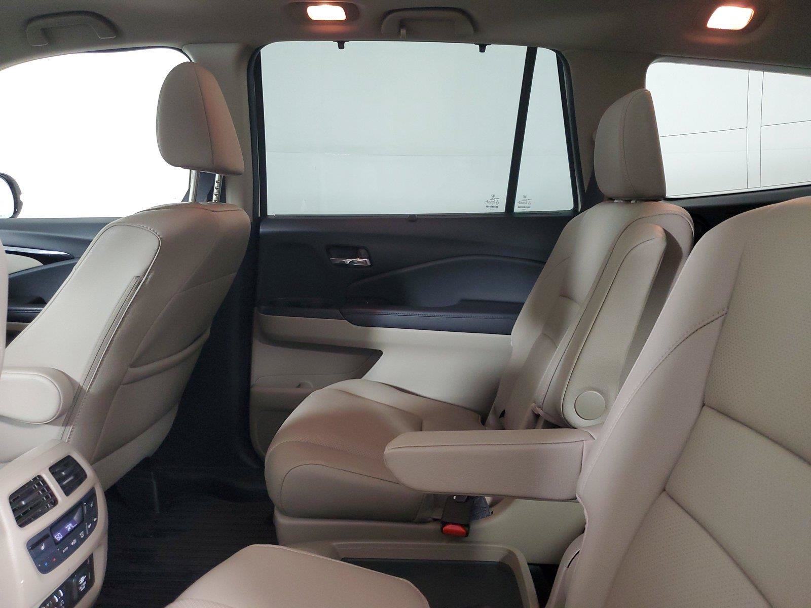 Used 2017 Honda Pilot Elite image 12