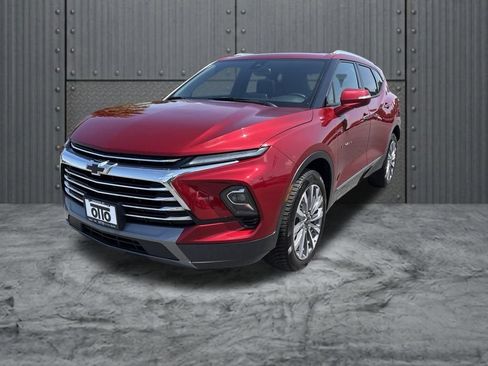 Used 2023 Chevrolet Blazer Premier AWD/4WD image 3