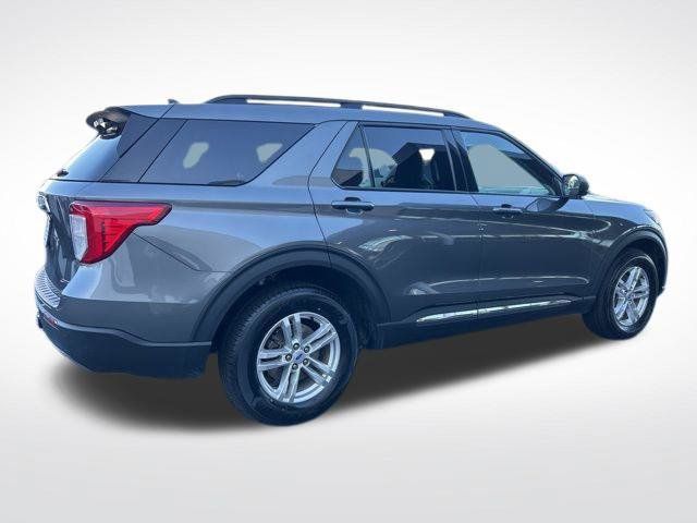 Used 2023 Ford Explorer XLT w/ Equipment Group 202A AWD/4WD image 6