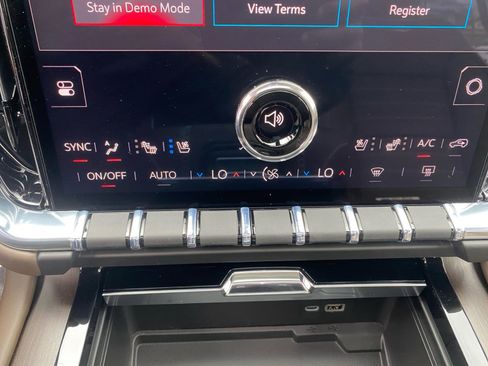 New 2026 GMC Yukon XL Denali Ultimate image 18