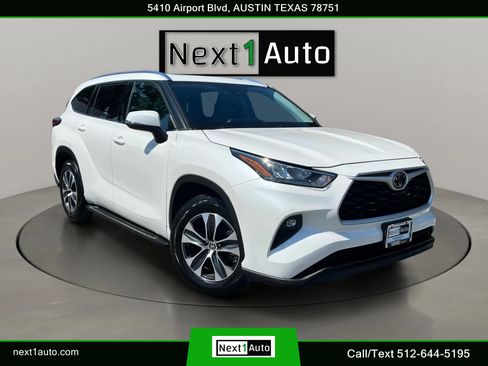 Used 2020 Toyota Highlander XLE FWD image 1