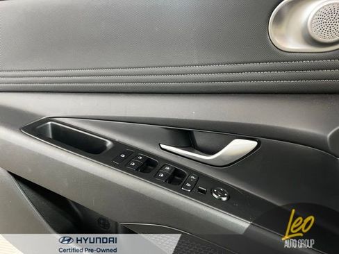 Used 2025 Hyundai Elantra SEL FWD image 16