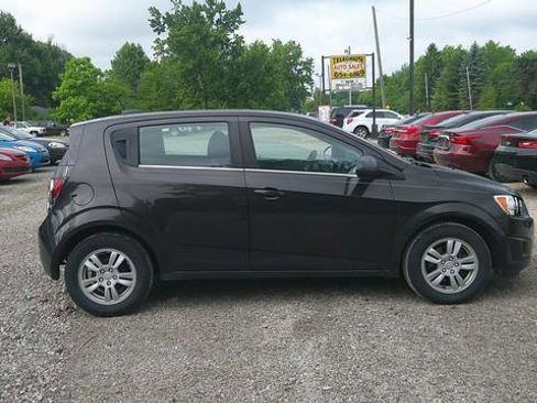 Used 2015 Chevrolet Sonic LT FWD image 3