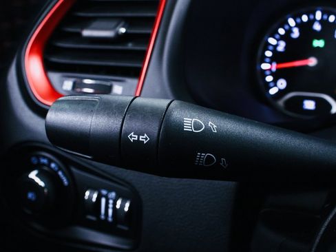 Used 2023 Jeep Renegade Trailhawk image 22