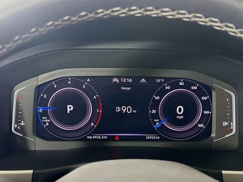 Certified 2022 Volkswagen Atlas Cross Sport SE w/ Panoramic Sunroof Package image 15