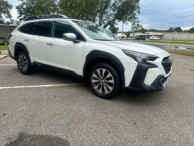 Used 2023 Subaru Outback Touring AWD/4WD image 7