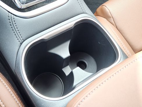 Used 2025 Subaru Outback Touring XT image 27