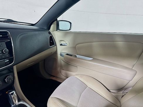 Used 2013 Chrysler 200 Touring image 21