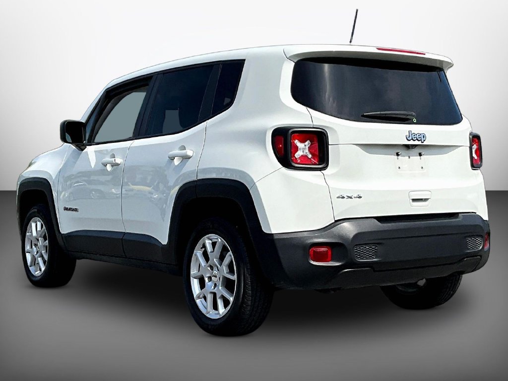 Used 2023 Jeep Renegade Latitude AWD/4WD image 4