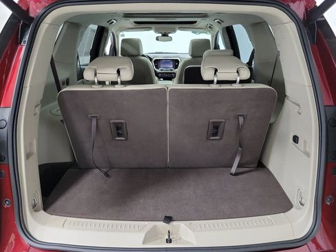 Certified 2018 GMC Acadia Denali w/ Technology Package image 21