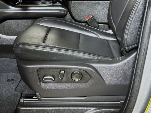 Certified 2025 GMC Yukon Denali AWD/4WD image 18