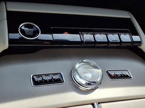 New 2026 Lincoln Navigator L Premier AWD/4WD image 14
