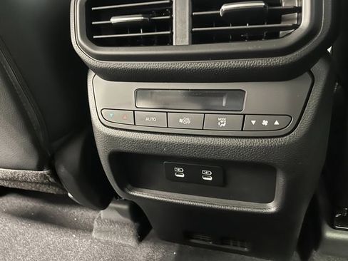 New 2026 Honda Pilot Touring image 25