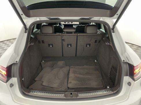 Used 2021 Porsche Macan S image 21