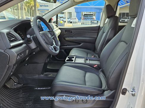 New 2026 Honda Odyssey EX-L image 9