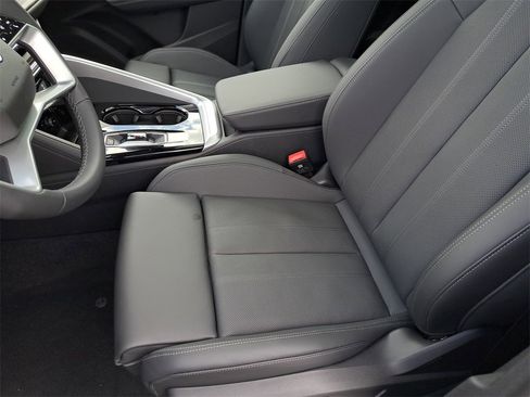 New 2025 Audi Q5 Premium Plus image 18