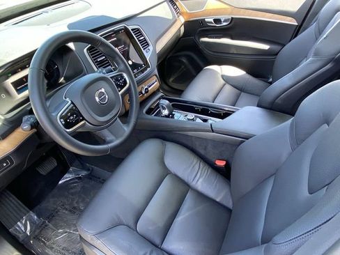 New 2025 Volvo XC90 T8 Plus w/ Protection Package Premier image 19