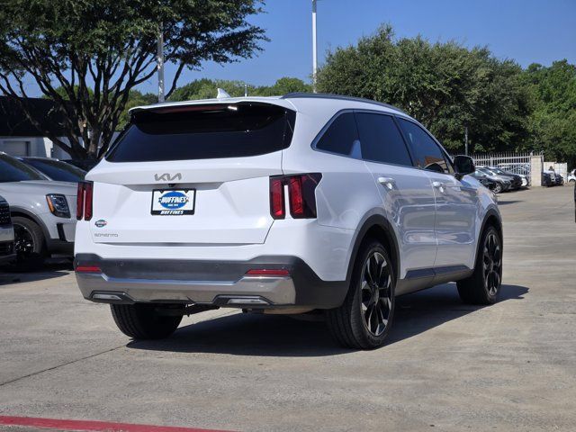 Certified 2025 Kia Sorento EX FWD image 8