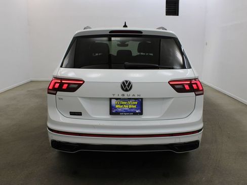 Used 2023 Volkswagen Tiguan SE R-Line FWD image 4