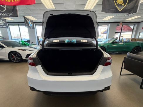 Used 2022 Toyota Camry LE image 21