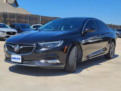Used 2018 Buick Regal Essence w/ Driver Confidence Package #1