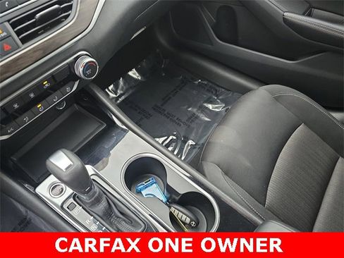 Used 2024 Nissan Altima 2.5 SV image 25