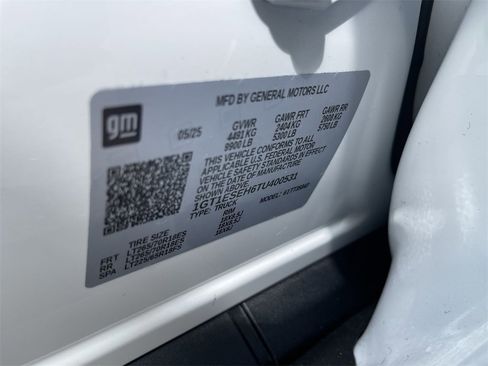 New 2026 GMC Sierra EV Elevation image 32