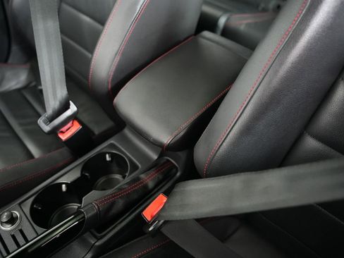 Used 2015 Volkswagen GTI SE FWD image 29