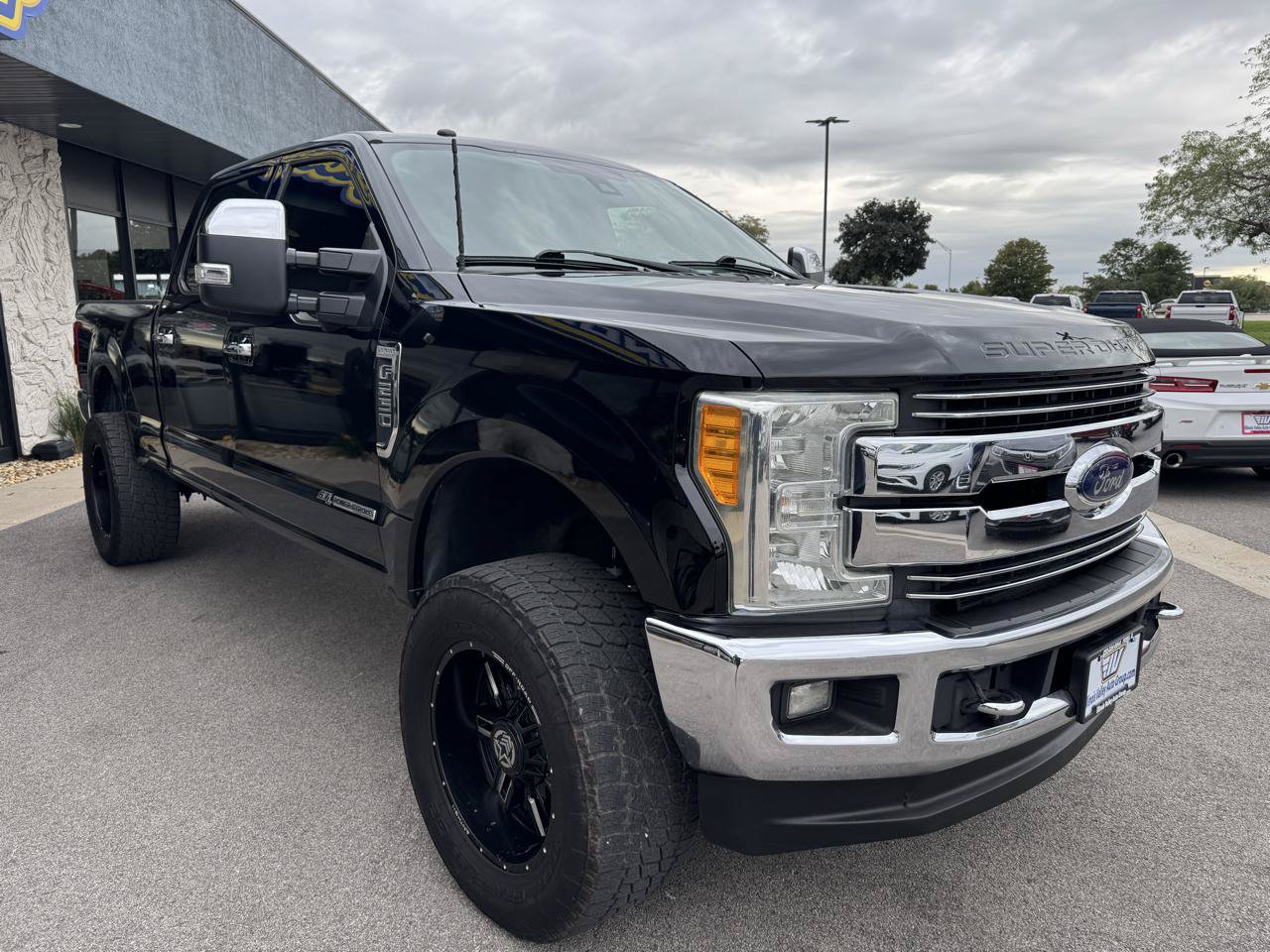 Used 2017 Ford F250 Lariat w/ Lariat Ultimate Package AWD/4WD image 11