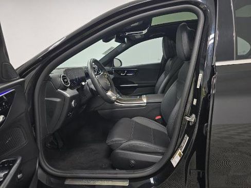 Used 2023 Mercedes-Benz C 300 Sedan image 5