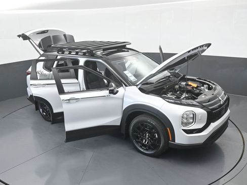 New 2026 Mitsubishi Outlander Trail Edition AWD/4WD image 81
