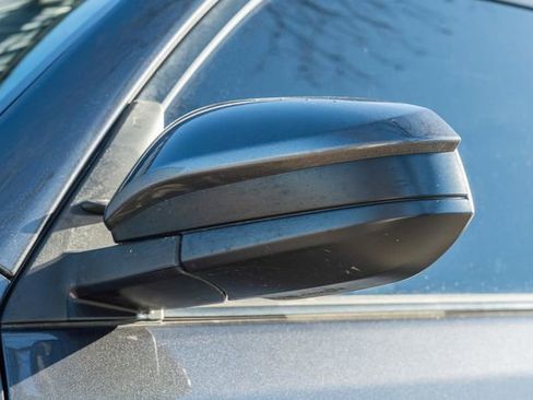 Used 2019 Toyota 4Runner SR5 4X4 W/ UPGRADES / GREAT image 10