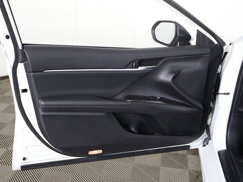 Used 2024 Toyota Camry XSE w/ Navigation Package image 26