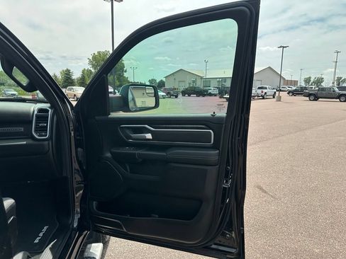 Used 2023 RAM 1500 Big Horn AWD/4WD image 28