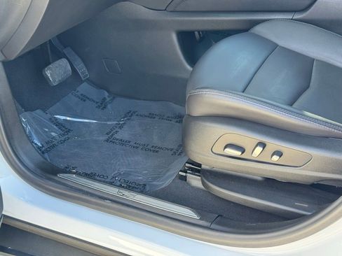 Certified 2025 Cadillac XT5 Premium Luxury image 23