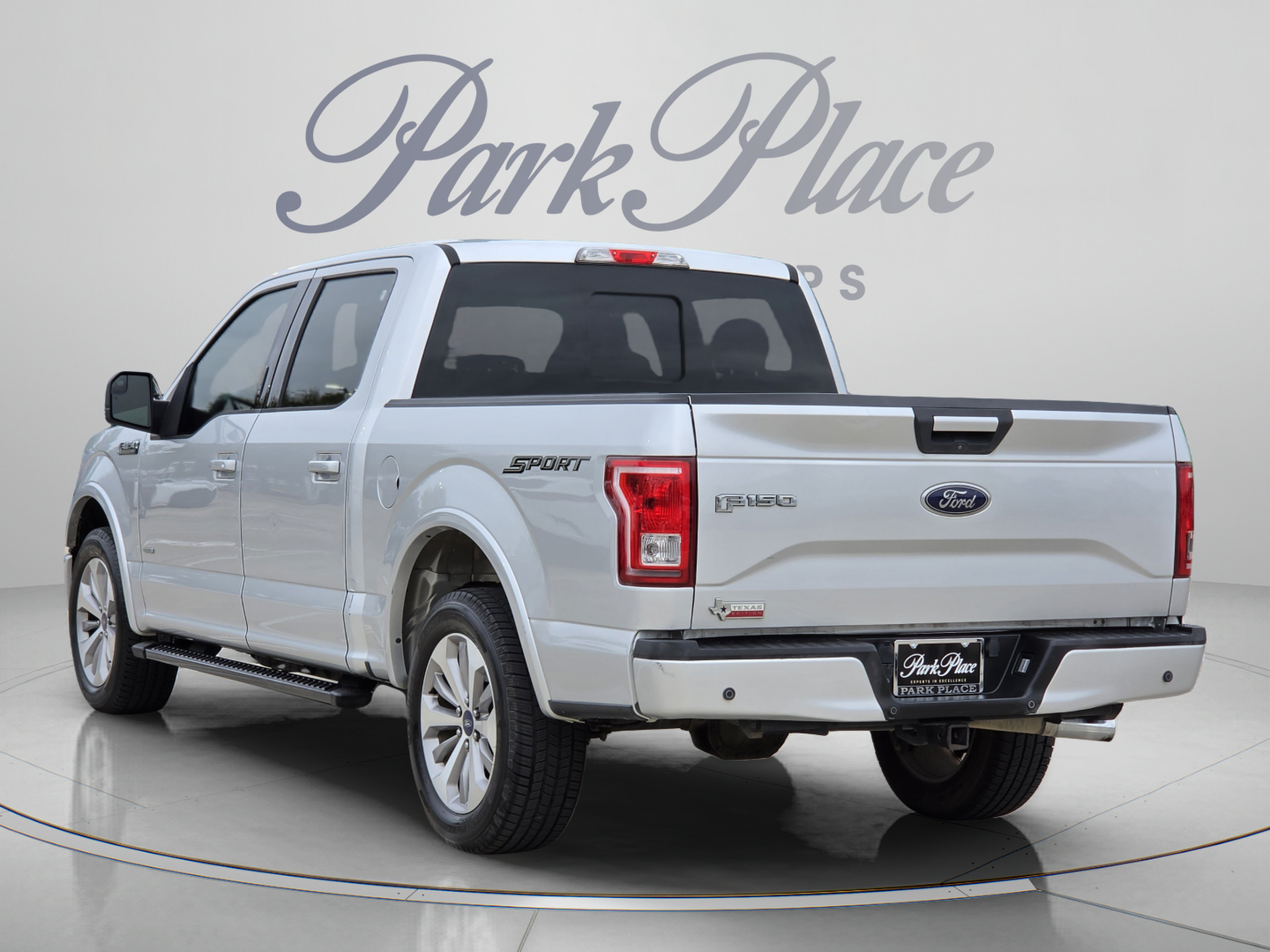 Used 2015 Ford F150 XLT w/ Equipment Group 302A Luxury RWD image 3