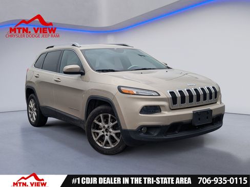 Used 2015 Jeep Cherokee Latitude image 1