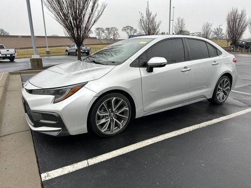 Used 2021 Toyota Corolla SE w/ SE Premium Package image 5