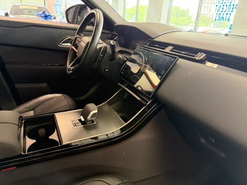 Used 2025 Land Rover Range Rover Velar Dynamic SE AWD/4WD image 40