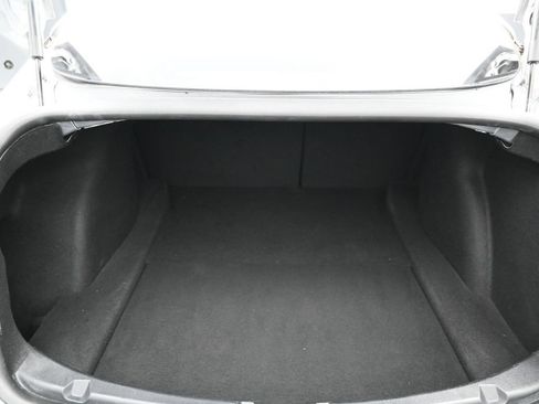 Used 2018 Tesla Model 3 Long Range RWD image 33