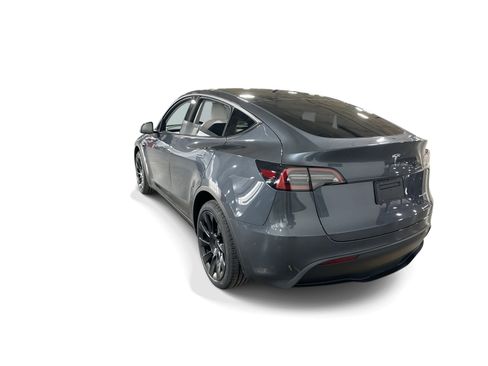 Certified 2023 Tesla Model Y Long Range AWD/4WD image 4