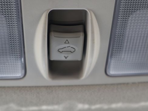 Used 2024 Hyundai Venue SEL image 23